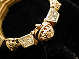 Bracelet, Gold, with granulated bosses and niello designs