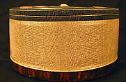 Crown, Vegetable fiber and gold thread or wire; woven