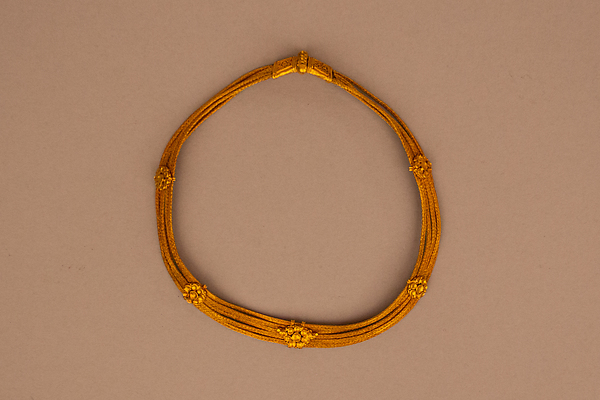 Necklet