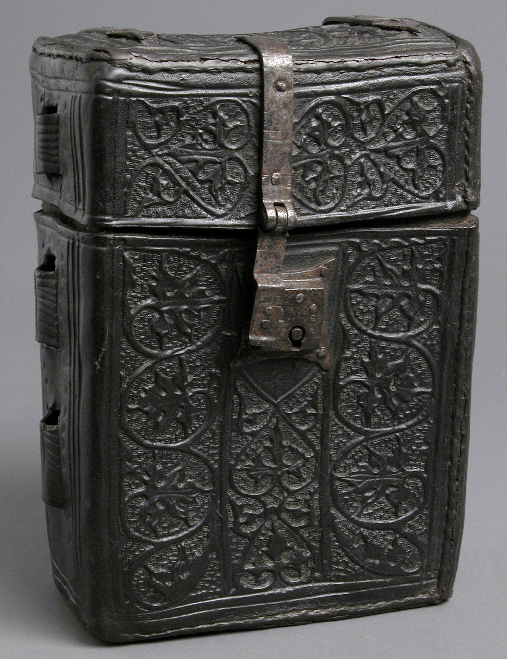 Case For A Book French The Metropolitan Museum Of Art case-for-a-book-french-the-metropolitan-museum-of-art