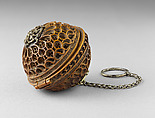 Prayer Bead with the Queen of Sheba Visiting King Solomon and the Adoration of the Magi, Boxwood, Netherlandish