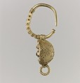 Earring, Gold, garnet, glass; inlays are possible restorations, Langobardic or Byzantine (?)
