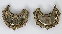 One of a Pair of Crescent-Shaped Earrings with Rosettes, Cloisonné enamel, silver gilt, Kyivan Rus’ or Byzantine