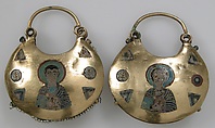 One of a Pair of Temple Pendants, with Busts of Male Saints Holding Martyr's Cross (front) and Leaf and Rosette Motifs (back), Cloisonné enamel, gold, Kyivan Rus’