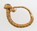 Earring, Gold, garnet or glass paste cabochon, Pontine