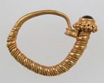 Earring, Gold, garnet or glass paste cabochon, Pontine
