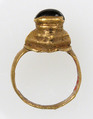 Finger Ring, Gold, garnet cabochon, Frankish