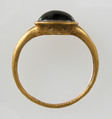 Finger Ring, Gold, garnet cabochon, Frankish