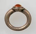 Finger Ring, Electrum, carnelian cabochon, European