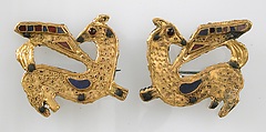 Animal-Shaped Brooch, Copper alloy, coated with gold, twisted wire, paste, European