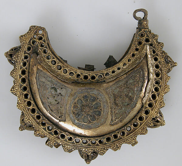 One of a Pair of Crescent-Shaped Earrings with Rosettes by an unrecorded maker, The Metropolitan Museum of Art