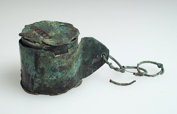 Cylindrical Box with Chain by an unrecorded maker, The Metropolitan Museum of Art