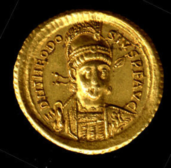 Gold Solidus of Theodosius II (408–50) by an unrecorded maker, The Metropolitan Museum of Art