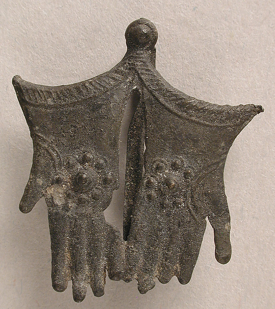 Pilgrim's Badge with Becket's Gloves by an unrecorded maker, The Metropolitan Museum of Art