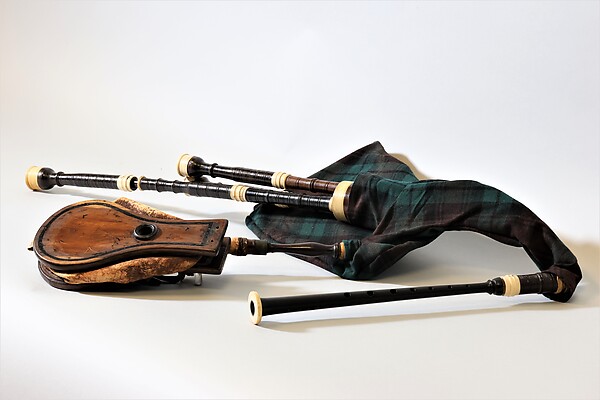 Border Pipes — view 1