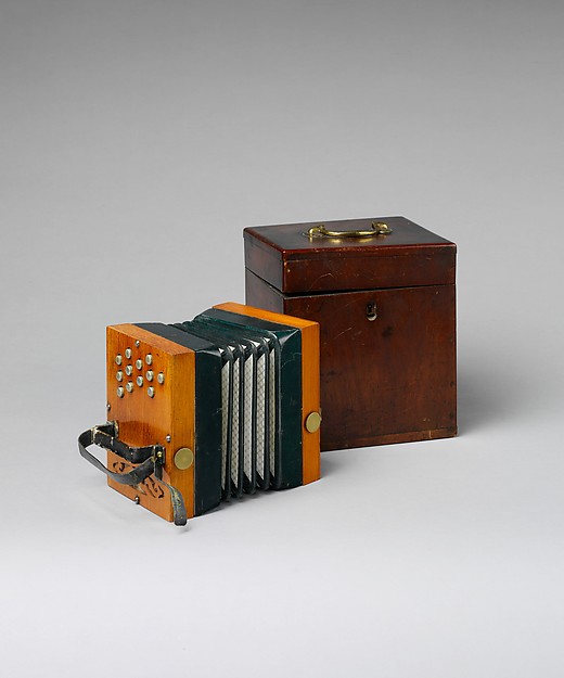 Concertina — view 5