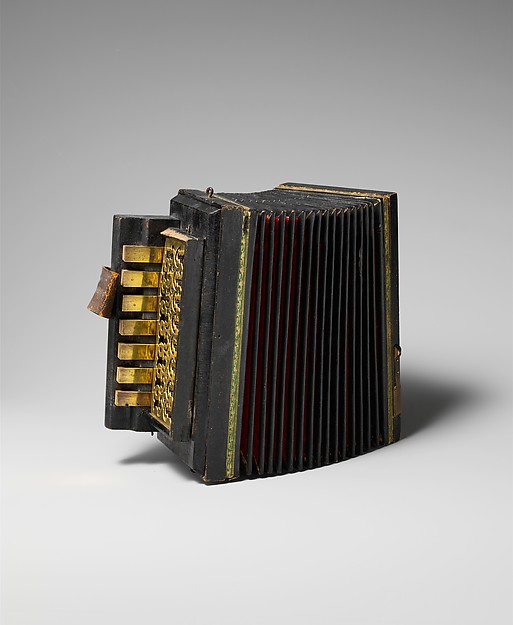 Accordion — view 4