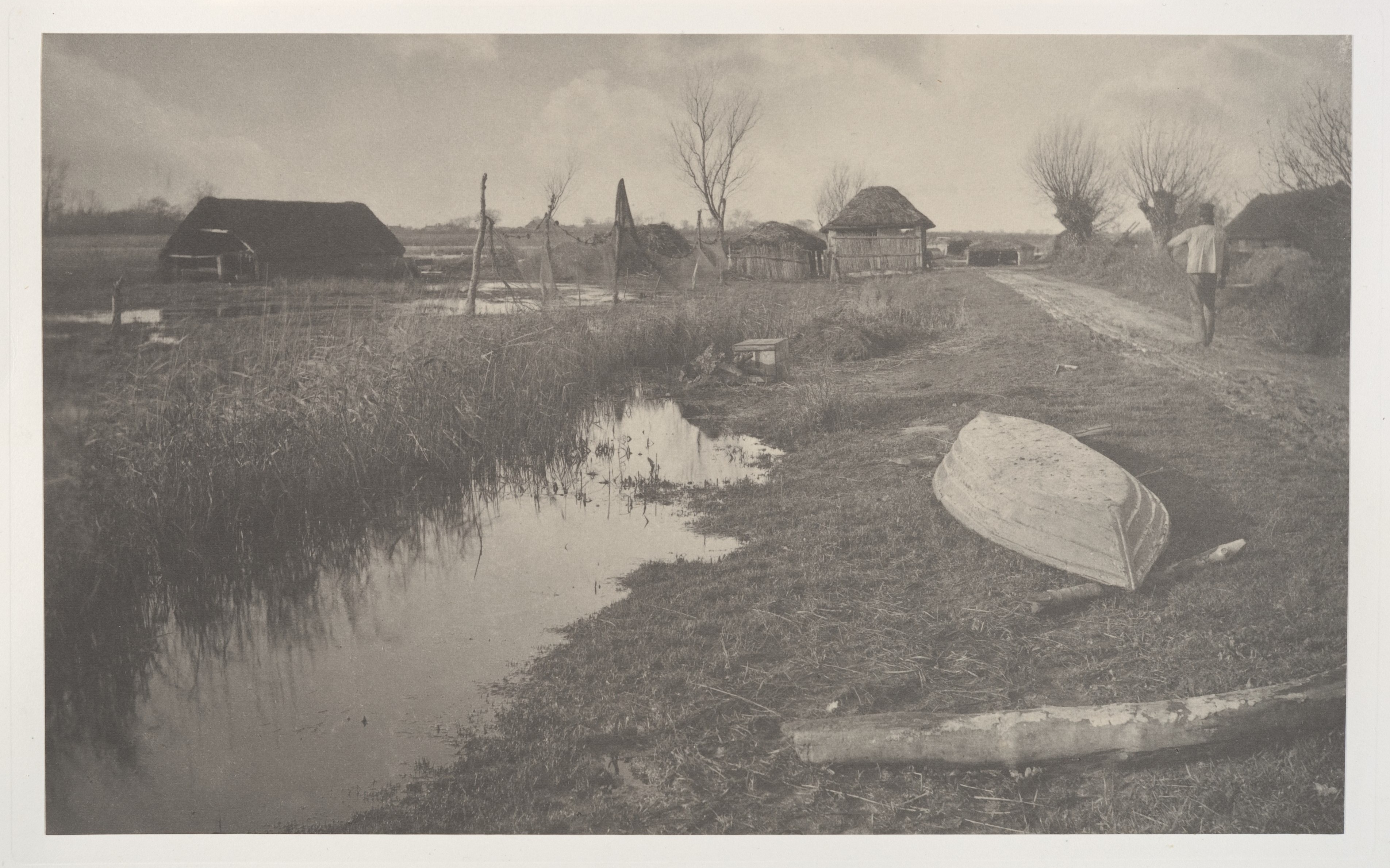 Люди живут на болотах. Полесская деревня болото 19 век. Старое болото. Болото в деревне. Деревня топи.