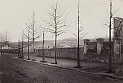 Vue d'ensemble des carrières. Amorce du nouveau marché de la rue de Mexico (View of the Quarries, Start of the New Market of the rue de Mexico) (twentieth arrondissement), Charles Marville French, Albumen silver print from glass negative