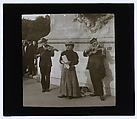 Le marchand de petits baies, Louis Vert French, Gelatin silver transparency on glass