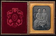 [Two Girls in Identical Dresses], Jeremiah Gurney (American, 1812–1895 Coxsackie, New York), Daguerreotype
