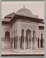 [Courtyard of the Lions, Alhambra, Granada], Señan y Gonzalez  Spanish, Albumen silver print from glass negative
