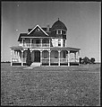 [29 Exterior Views of Midwestern Victorian House in Field], Walker Evans (American, St. Louis, Missouri 1903–1975 New Haven, Connecticut), Film negative