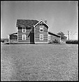 [29 Exterior Views of Midwestern Victorian House in Field], Walker Evans (American, St. Louis, Missouri 1903–1975 New Haven, Connecticut), Film negative