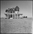 [29 Exterior Views of Midwestern Victorian House in Field], Walker Evans (American, St. Louis, Missouri 1903–1975 New Haven, Connecticut), Film negative