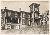 [Wooden Italianate Revival House with Simple-Hipped Roof, Somerville, Massachusetts], Walker Evans  American, Gelatin silver print