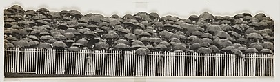 [Derby Crowds], Horace Nicholls  British, Gelatin silver print
