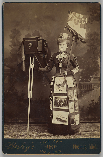 [Merchants' Carnival Portrait: William W. Briley's Fine Art Studio, Flushing, Michigan]
