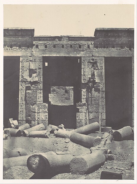 Thebes. Médinet-Habou. Partie orientale du Péristyle du Palais de Ramsès-Méiamoun