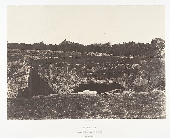 Jérusalem, Tombeau des rois de Juda, Cour extérieure