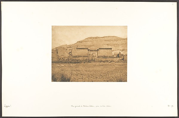 Vue générale de Médinet-habou, prise de l'Est (Thèbes)