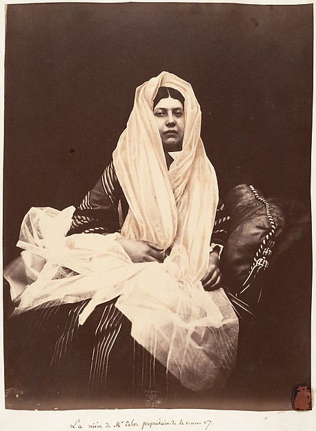La nièce de Mr. Tahon propriétaire de la maison n° 7