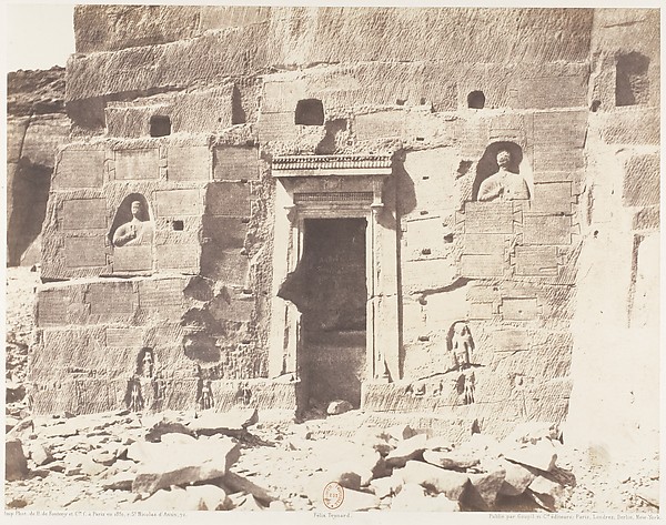 Kardâcy, Sanctuaire, Niches et Inscriptions Taillées dans les Carrières