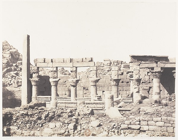 Ile de Fîleh (Philæ), Édifice du Sud et Partie de la Colonnade Occidentale Vue du Point V