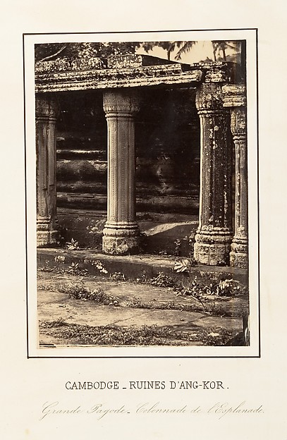Grande Pagode - Colonnade de l'Esplanade