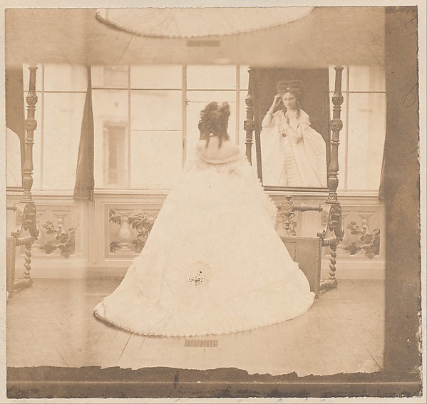 [Countess de Castiglione as Elvira at the Cheval Glass]