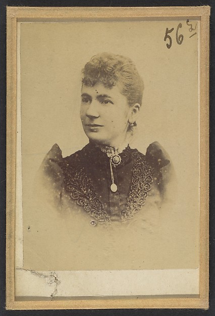 Pelgrom. Elise (femme Schouppe). Deux photographies, dont une légendée: Reprod. faite 22/2/93.