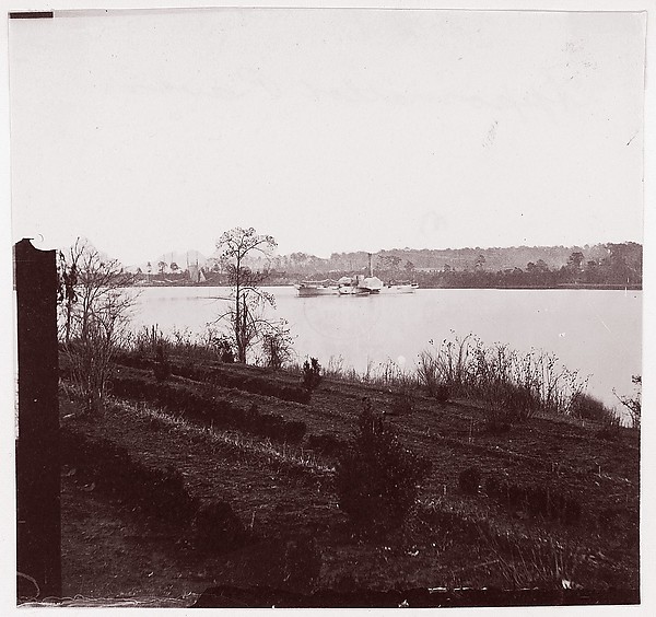 [View of Steamer Gunboat? on Appomattox River, Virginia]