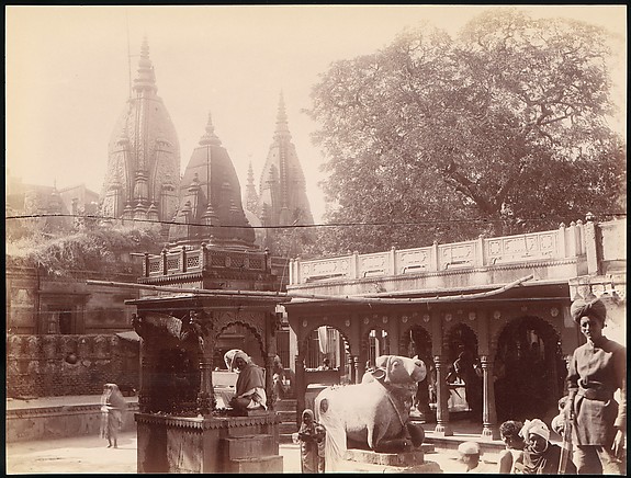 [Temple of the Golden Cow, Benares]