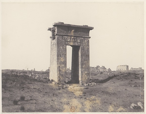 Karnak (Thèbes), Grande Porte du Nord Vue du Point X