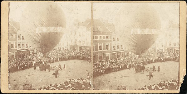 [Stereograph View of a Hot Air Balloon]