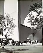 Samuel H. Gottscho | [Locomotive, with Entrance to Perisphere of 1939 ...