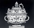 Soup bowl with cover (tazza con coperchio), Maiolica (tin-glazed earthenware), Italian, Deruta, or French