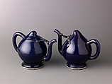 Peach-shaped wine pot or teapot (pair with 1975.1.1722), Chinese  , Qing Dynasty, Porcelain with relief decoration under aubergine glazes., Chinese