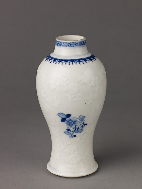 Small vase by Chinese, The Metropolitan Museum of Art